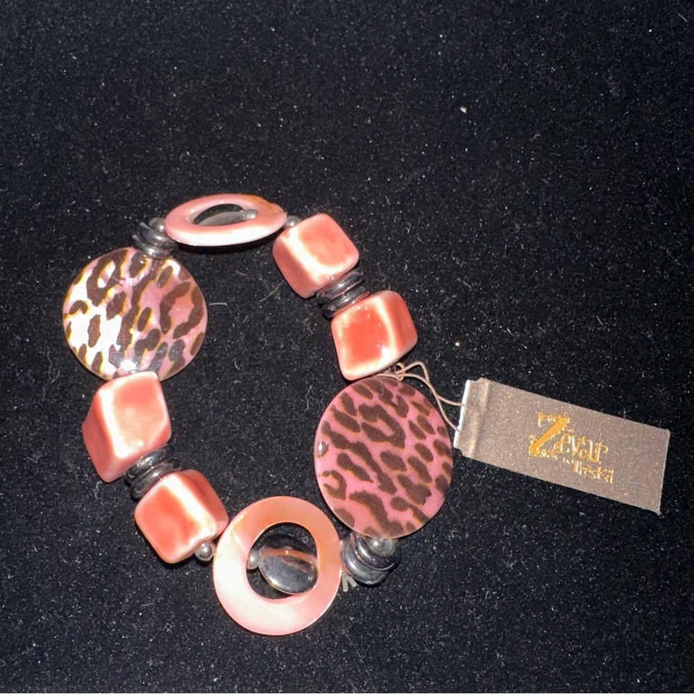 Women’s pink leopard print chunky bead bracelet NWT